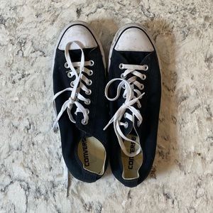 Converse All-Star Size 11. Black and White